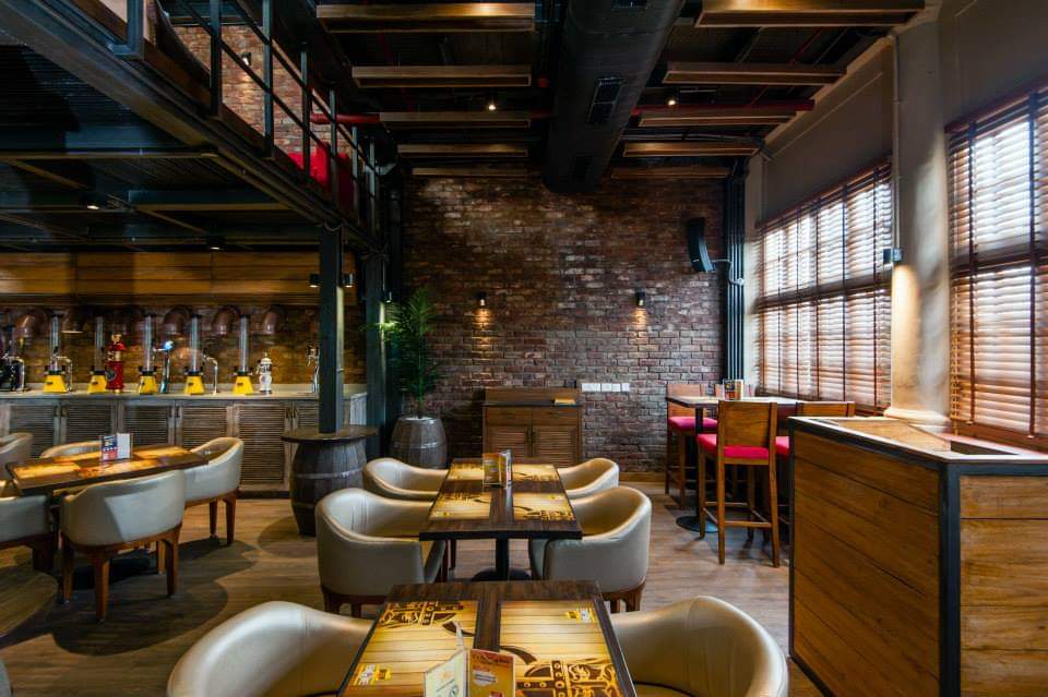 restaurant bar rustic design